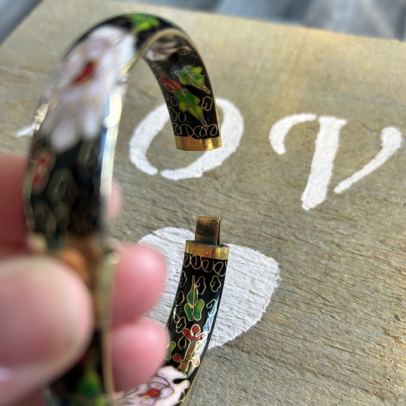 HUGE 1970 Cloisonné Floral Enamel Bangle Bracelet - Picture 9 of 11